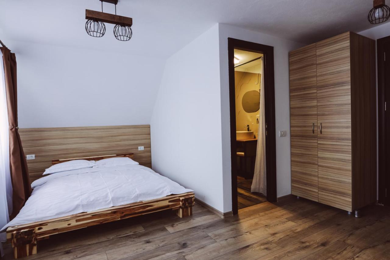 Altitude Guest House Ranca Bagian luar foto
